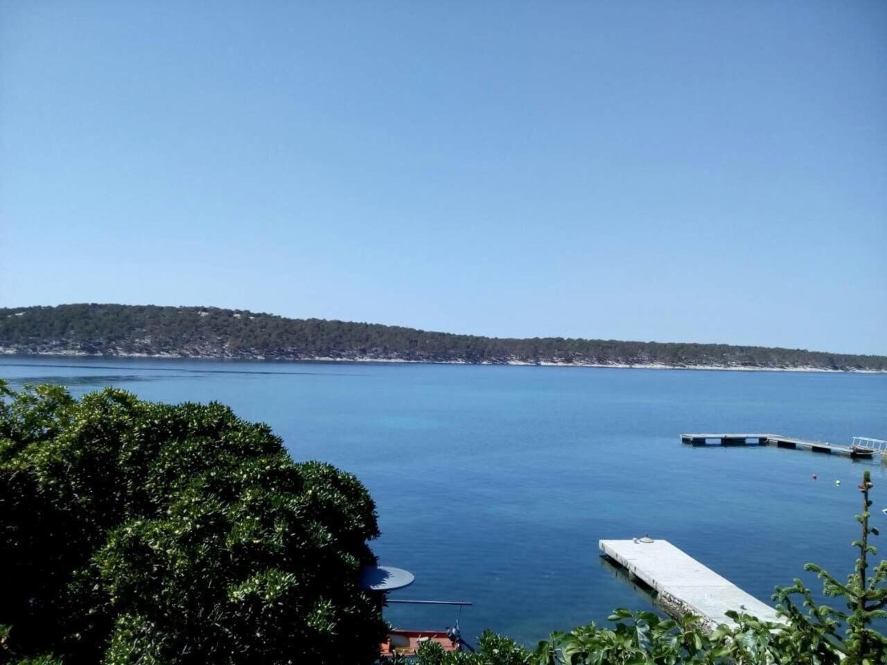 Apartments Petar - 6M From The Sea Barbat na Rabu Exteriör bild