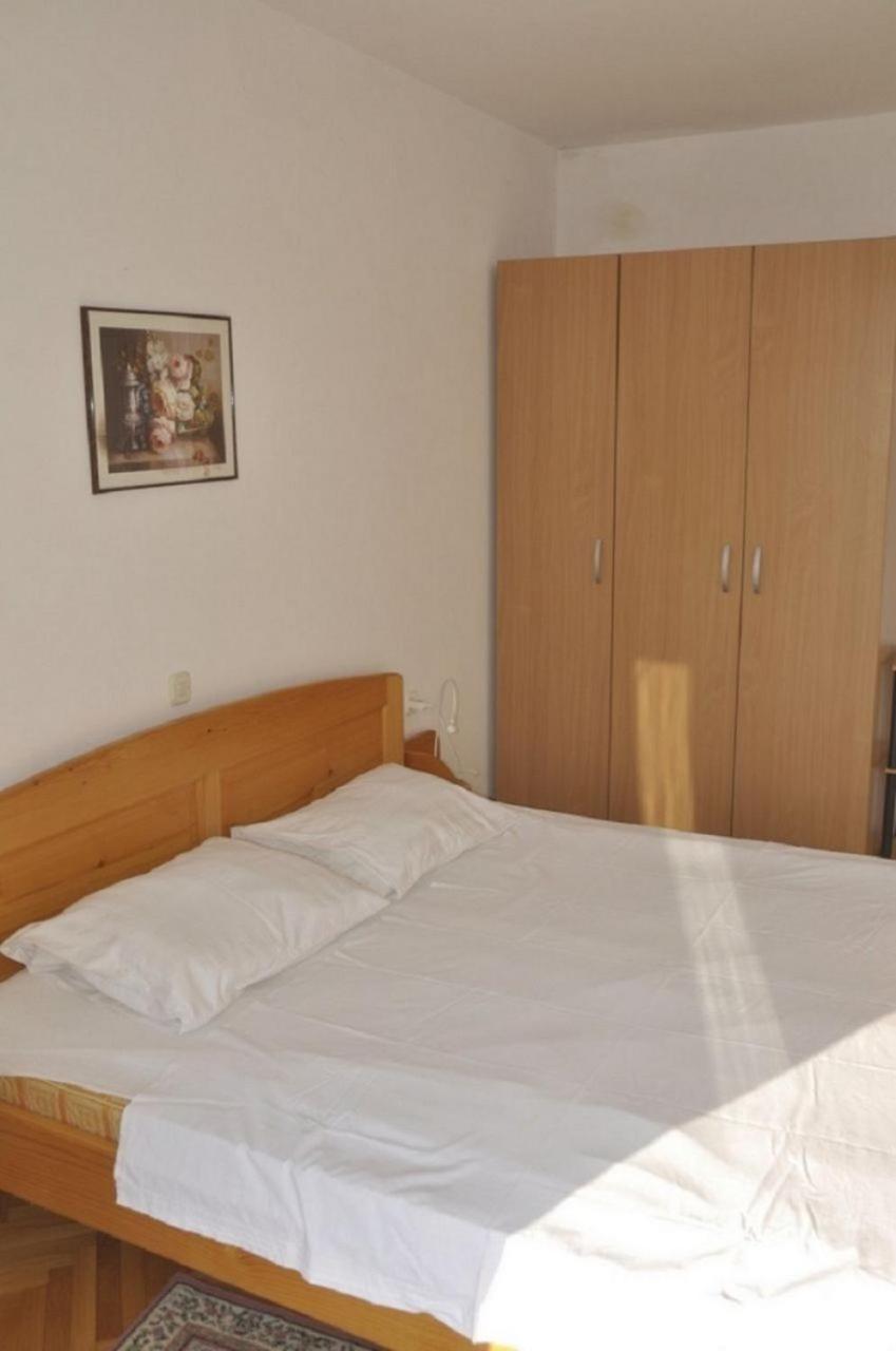 Apartments Petar - 6M From The Sea Barbat na Rabu Exteriör bild