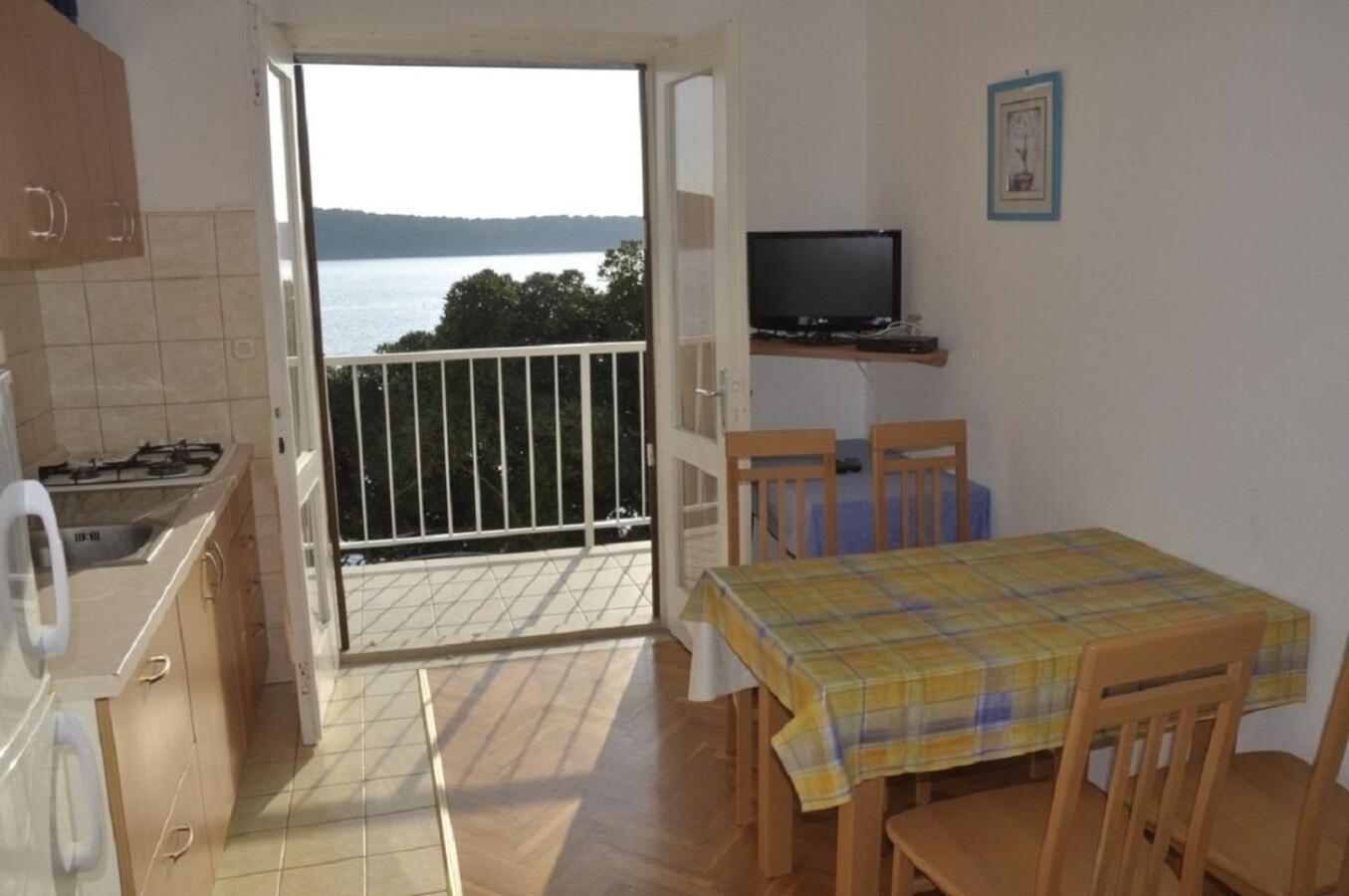 Apartments Petar - 6M From The Sea Barbat na Rabu Exteriör bild