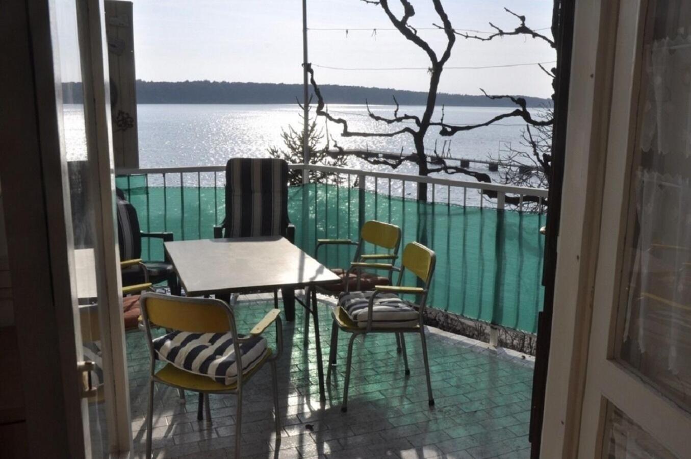 Apartments Petar - 6M From The Sea Barbat na Rabu Exteriör bild