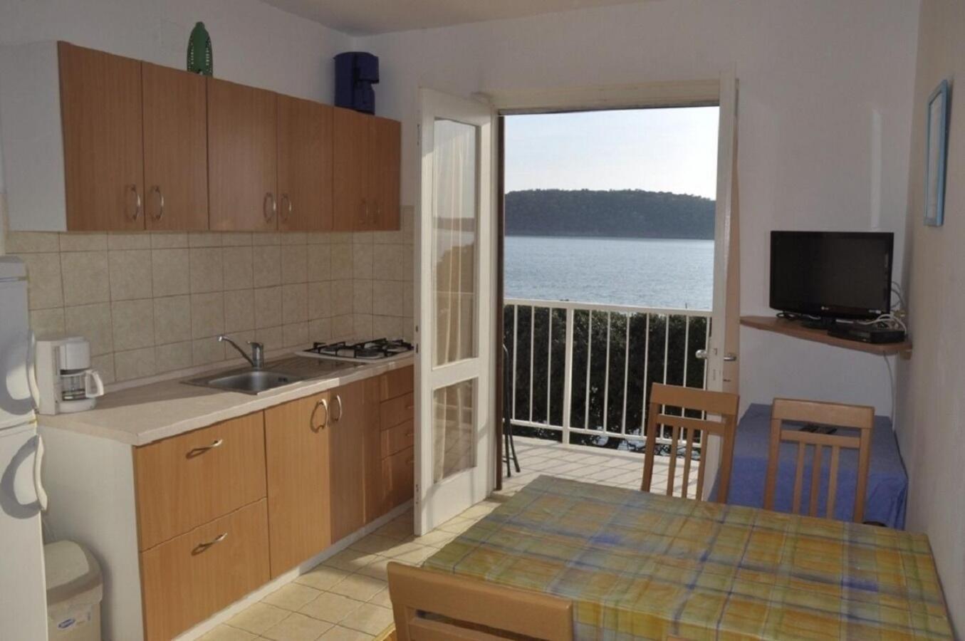Apartments Petar - 6M From The Sea Barbat na Rabu Exteriör bild