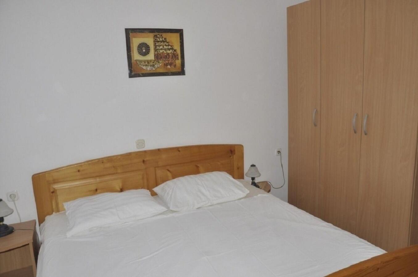 Apartments Petar - 6M From The Sea Barbat na Rabu Exteriör bild